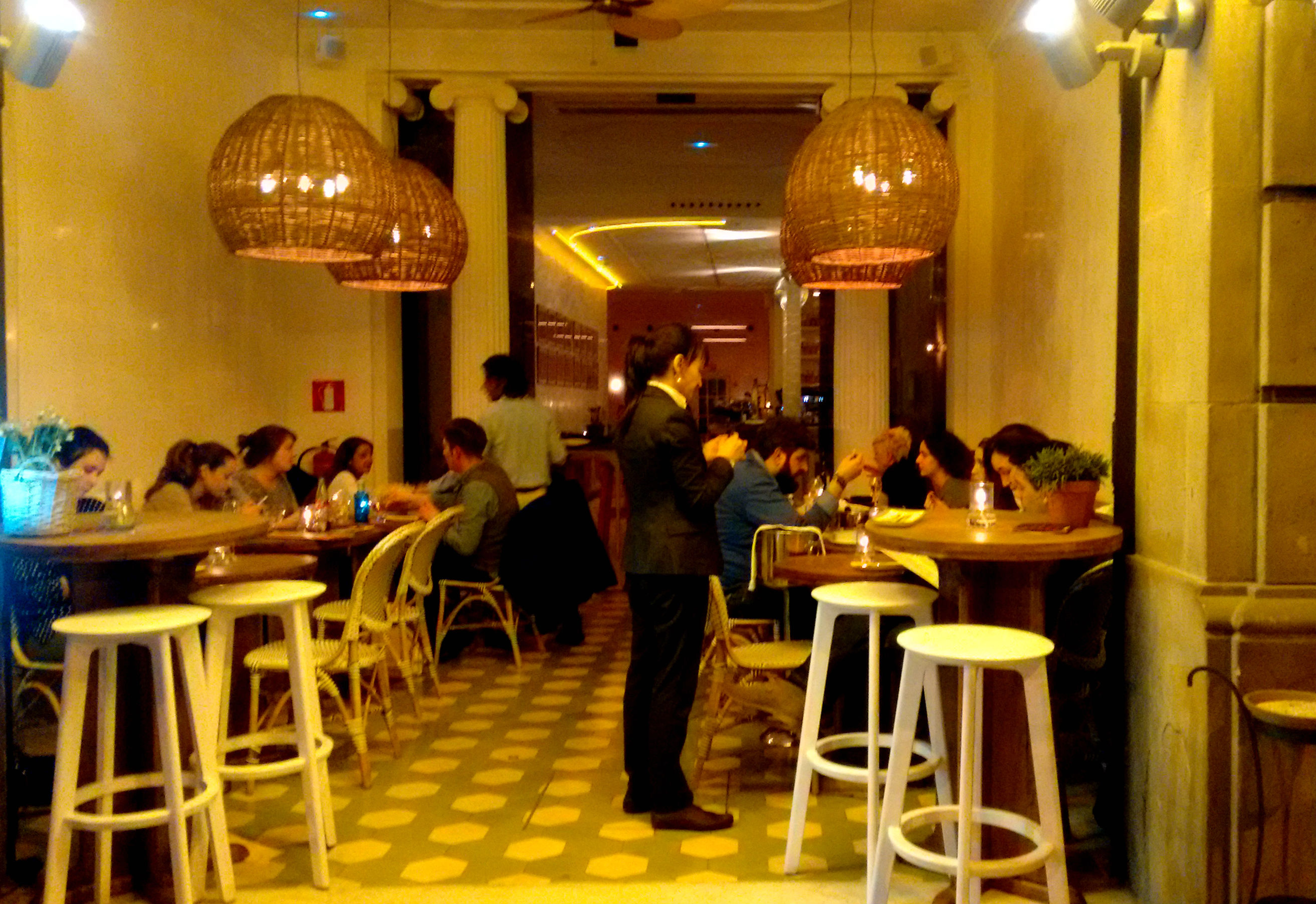 El Lateral: restaurante de pinchos en el Eixample
